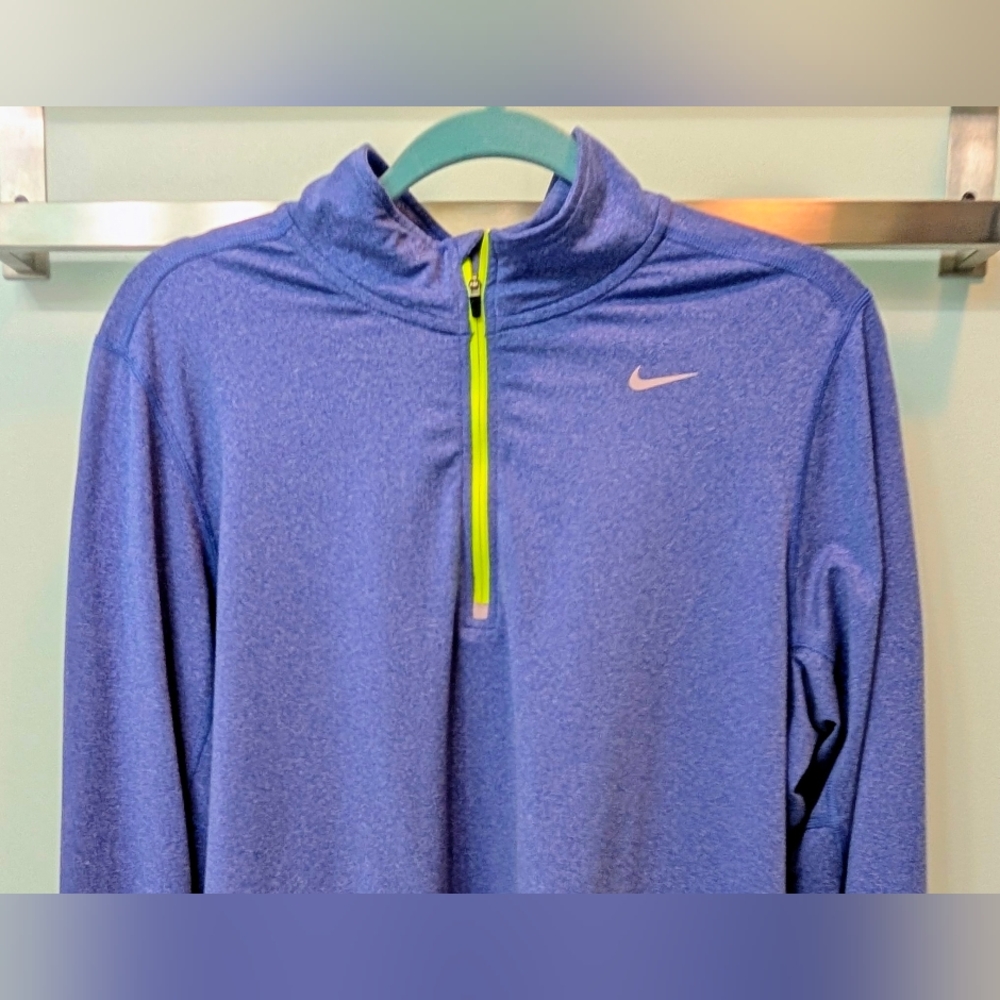 Nike Light Weight Unisex Half-Zip Pullover - Picture 3 of 8